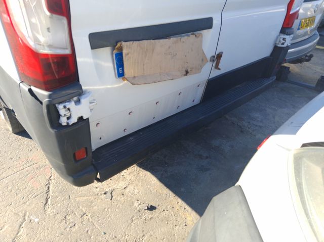 Reforçador do pára-choque traseiro 1357233080 FIAT