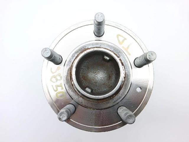 Cubo traseiro 13593158 OPEL
