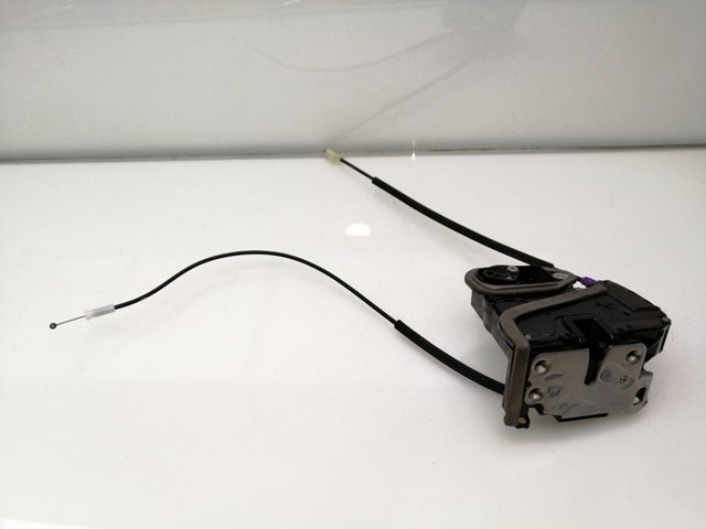 Fecho da porta dianteira esquerda 13597528 OPEL