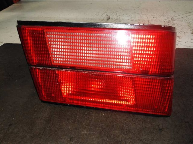 Lanterna traseira esquerda interna 1384011L BMW