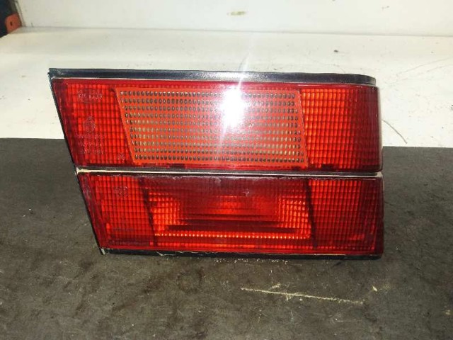 Lanterna traseira esquerda interna 1384011L BMW