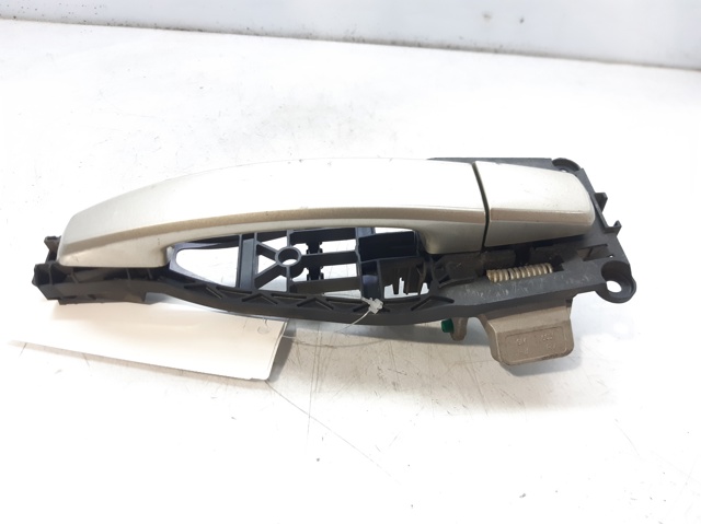 Suporte de maçaneta externa da porta traseira direita 138674 OPEL