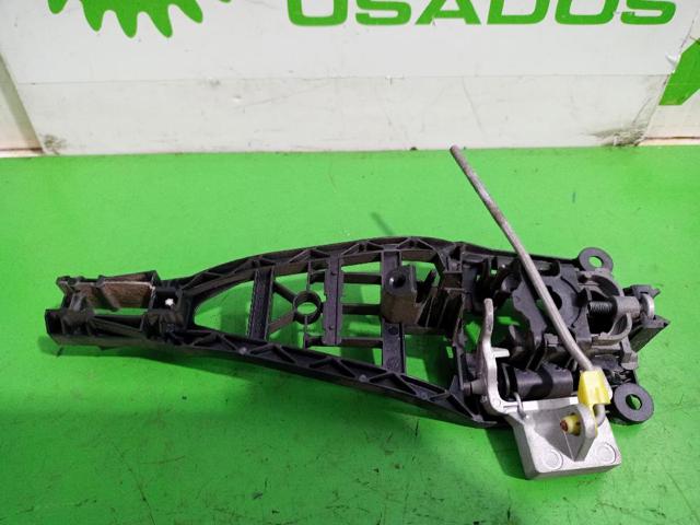 Suporte de maçaneta externa da porta traseira direita 138674 OPEL