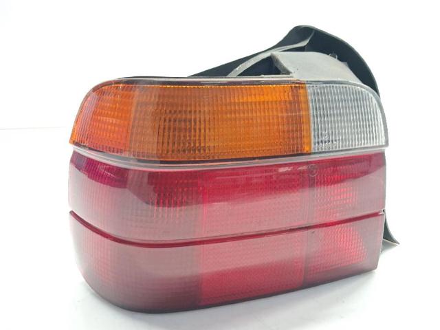 Lanterna traseira esquerda 1387045 BMW