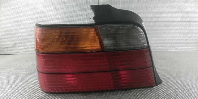 Lanterna traseira esquerda 1387045 BMW