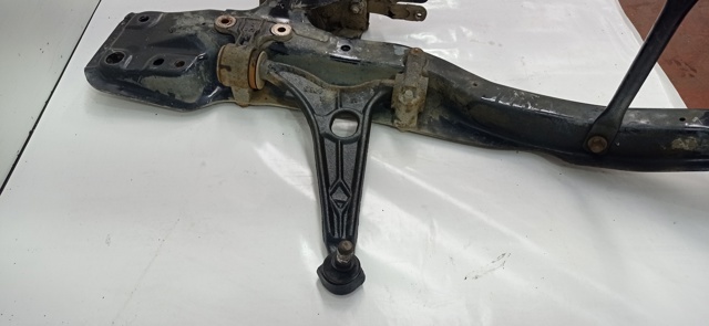 Viga de suspensão dianteira (plataforma veicular) 1400013880 PEUGEOT