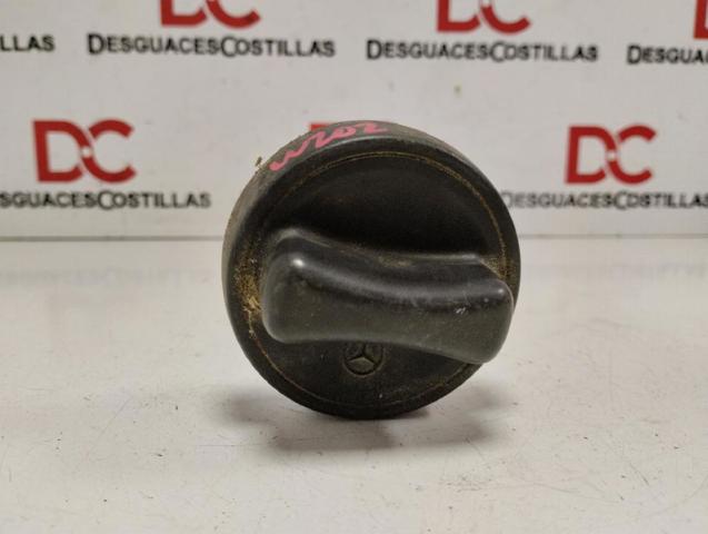 Tampa (tampão) do tanque de combustível 1404700005 MERCEDES