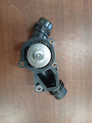 1436824 BMW