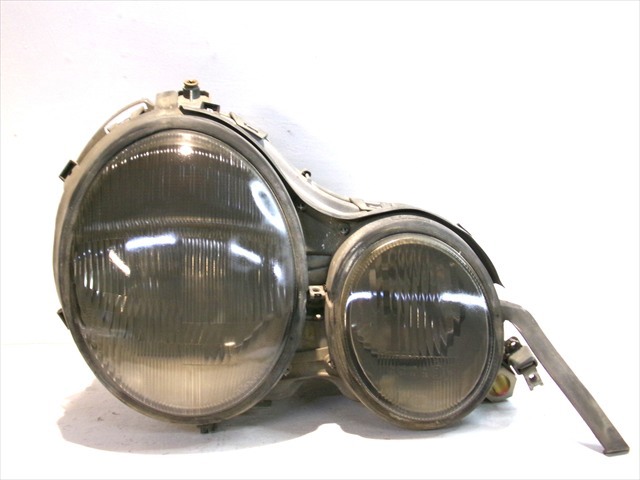Luz direita 14434600 MERCEDES