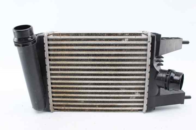 Radiador de intercooler 144613ZU1B NISSAN