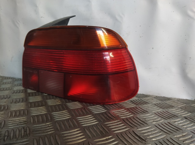 Lanterna traseira direita 14603400 BMW