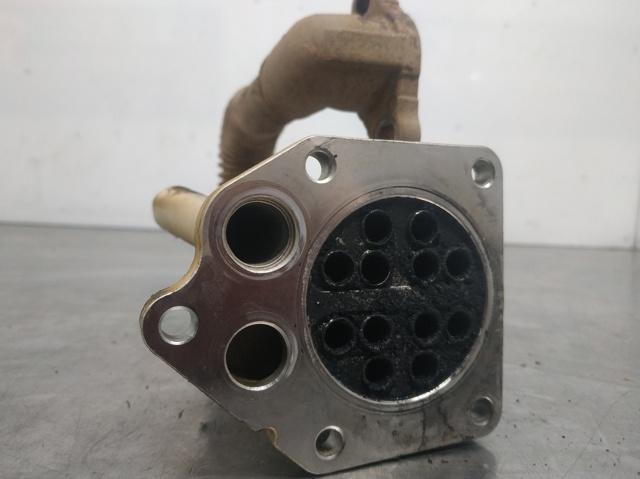 Radiador do sistema EGR de recirculação dos gases de escape 147352070R RENAULT