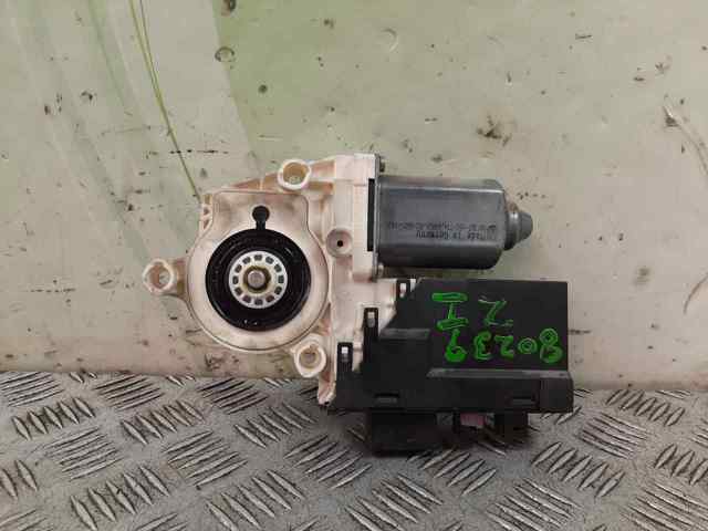Motor de acionamento de vidro da porta dianteira esquerda 1488726080 PEUGEOT