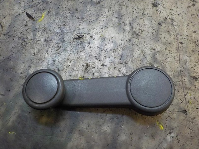 Punho de acionamento de vidro da porta traseira 1493778 FORD