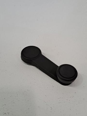 Punho de acionamento de vidro da porta traseira 1493778 FORD