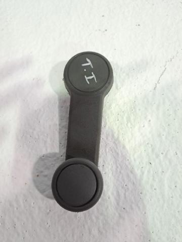 Punho de acionamento de vidro da porta traseira 1493778 FORD