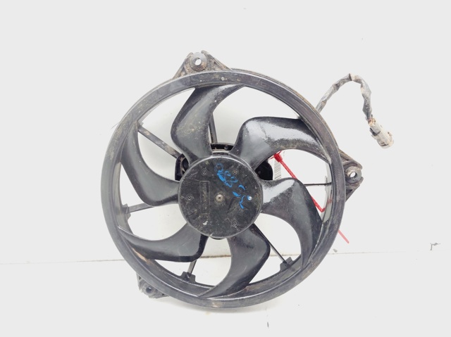 Ventilador elétrico de esfriamento montado (motor + roda de aletas) direito 1494742080 PEUGEOT