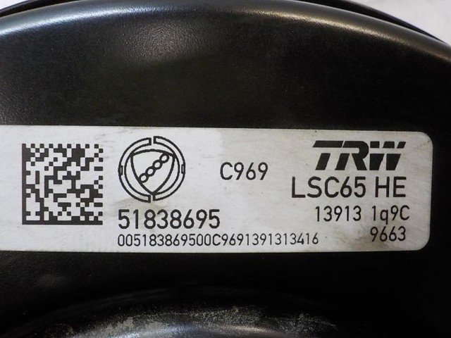 Reforçador dos freios a vácuo 1560820 FORD