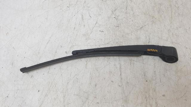 Braço de limpa-pára-brisas de vidro traseiro 1568200044 MERCEDES