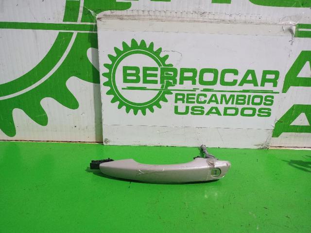Maçaneta dianteira esquerda externa da porta 1606874580 PEUGEOT