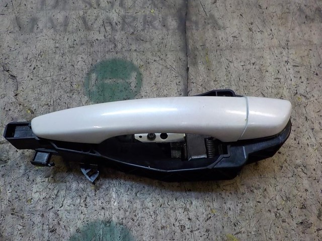 Maçaneta externa esquerda da porta traseira 1609240780 PEUGEOT
