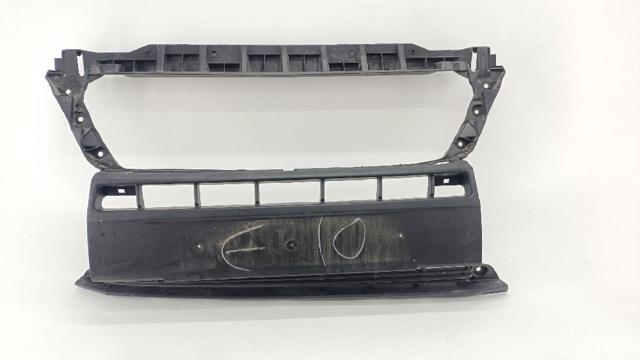 Pára-choque dianteiro, parte central 1611705180 PEUGEOT