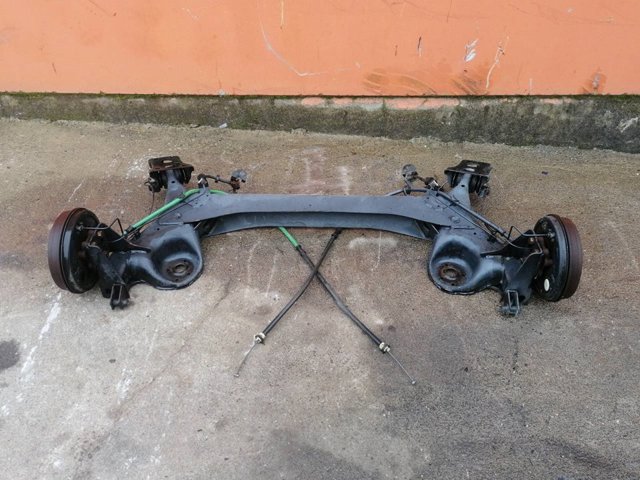Viga de suspensão traseira (plataforma veicular) 1614263980 PEUGEOT