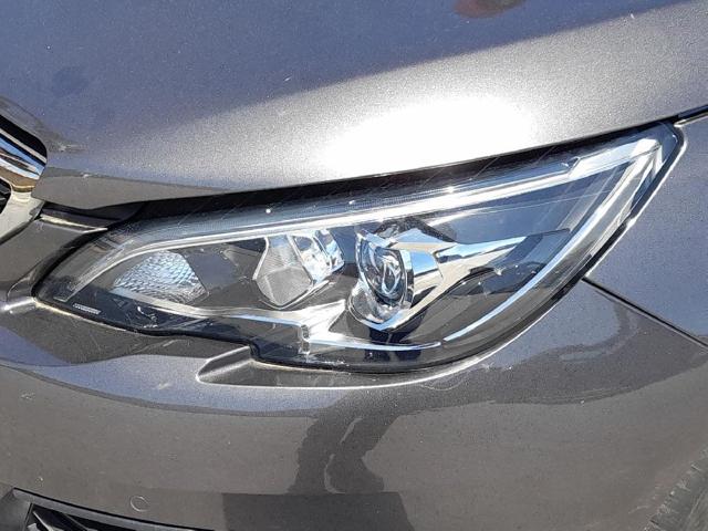 Luz esquerda 1628555480 PEUGEOT