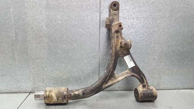 Braço oscilante inferior esquerdo de suspensão dianteira 1633300407 MERCEDES