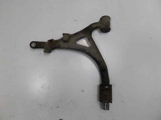 Braço oscilante inferior esquerdo de suspensão dianteira 1633300807 MERCEDES