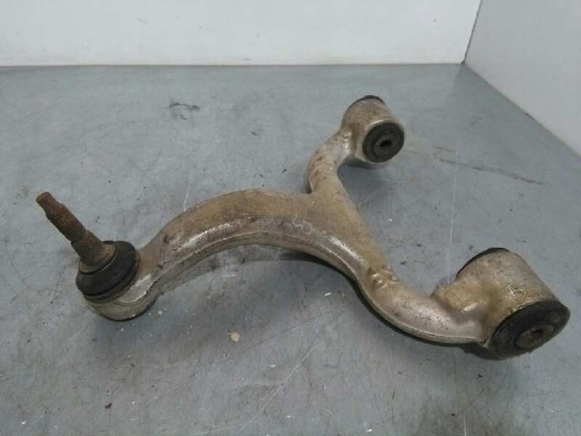 Braço oscilante superior direito de suspensão dianteira 1633330101 MERCEDES