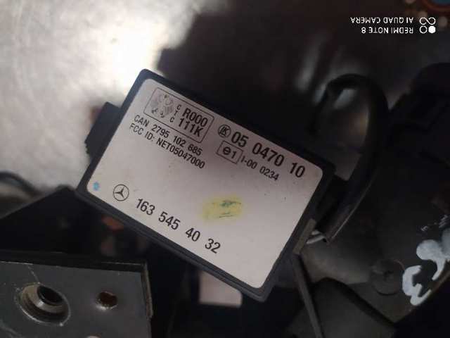 1635454032 Mercedes
