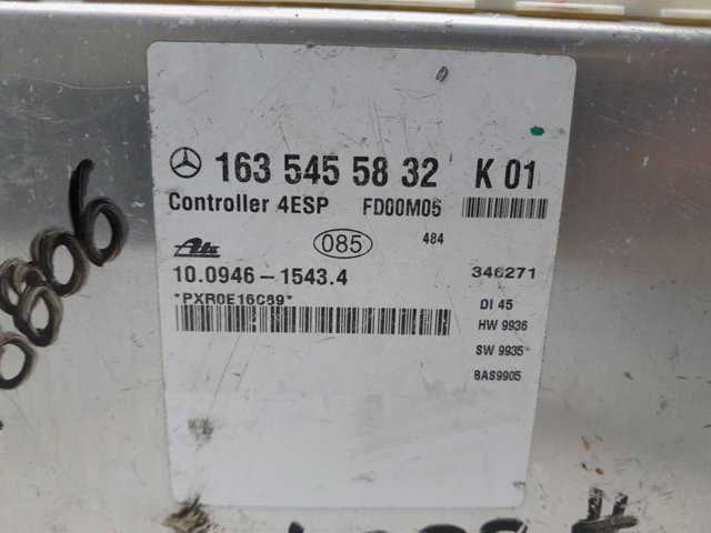 1635455832 Mercedes