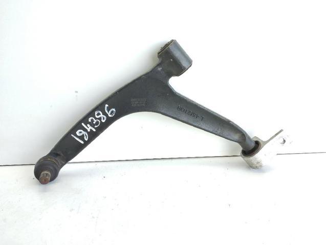Braço oscilante inferior esquerdo de suspensão dianteira 1635773480 PEUGEOT