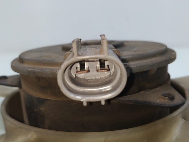 Motor esquerdo de ventilador do sistema de esfriamento 1636328160 TOYOTA