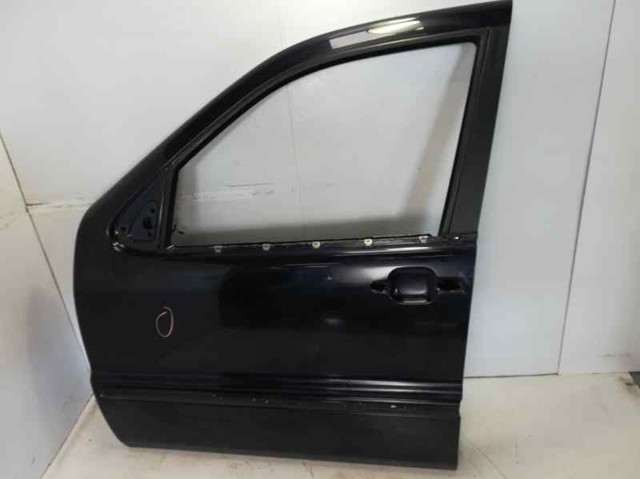 1637201505 Mercedes