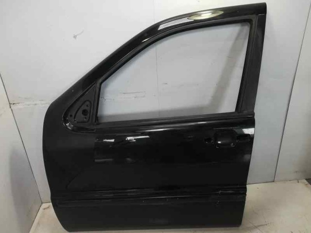 1637201505 Mercedes