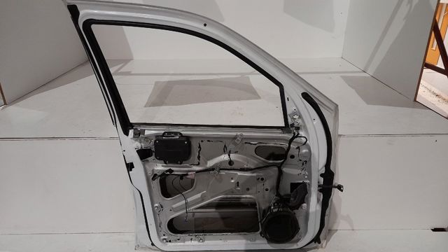 1637201505 Mercedes