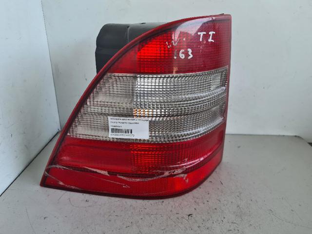 1638200077 Mercedes