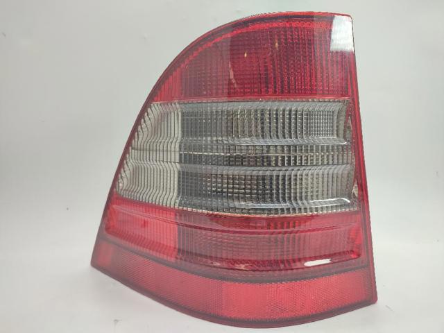 1638200077 Mercedes