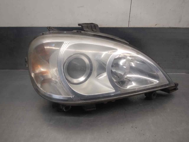 Tampa das luzes traseiras 1638200749 MERCEDES