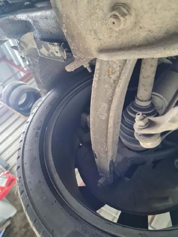 Braço oscilante inferior direito de suspensão dianteira 1643189280 PEUGEOT