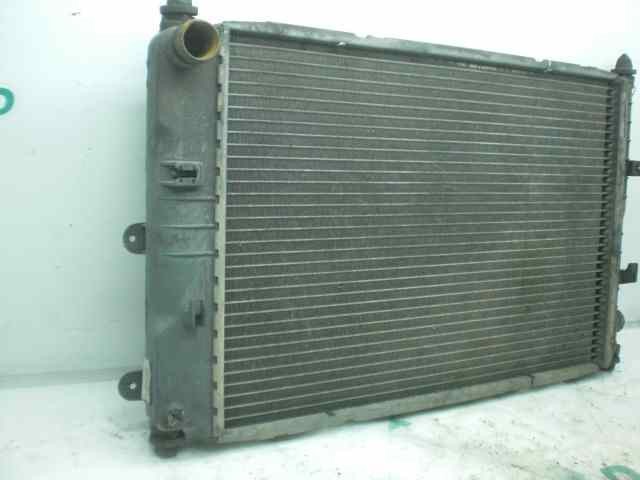 Radiador de esfriamento de motor 1671778 FORD