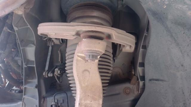 Braço oscilante superior esquerdo de suspensão dianteira 1673301300 MERCEDES