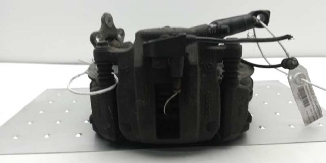 Suporte do freio dianteiro esquerdo 1684200283 MERCEDES