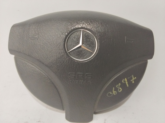 1684600198 Mercedes