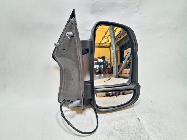 1685325780 Peugeot/Citroen