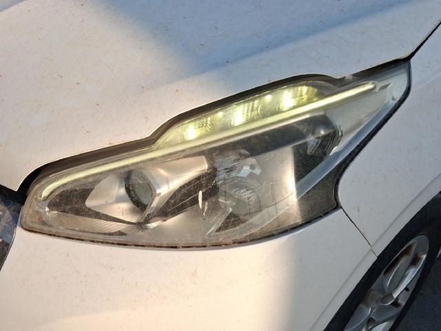 Luz esquerda 1685352680 PEUGEOT