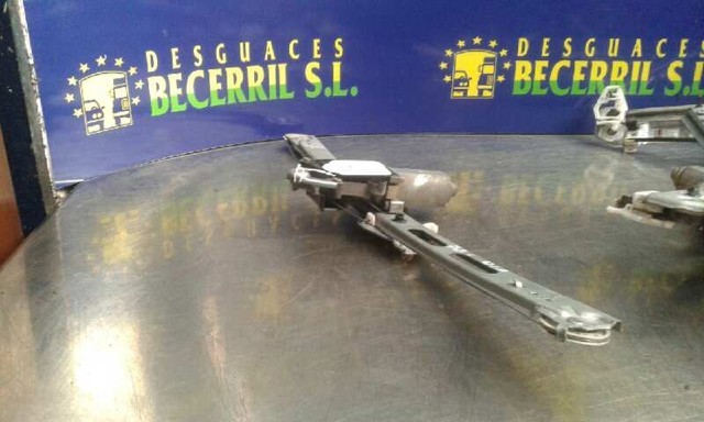 Mecanismo de acionamento de vidro da porta dianteira esquerda 1687201146 MERCEDES