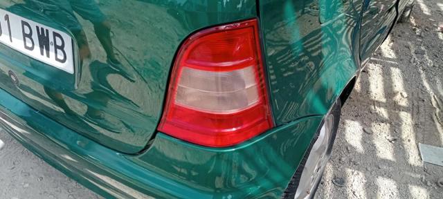 Lanterna traseira direita 1688200664 MERCEDES